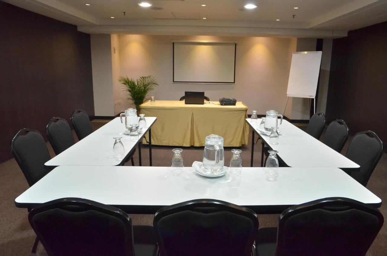 Hotel Chacao Suites การากัส ภายนอก รูปภาพ