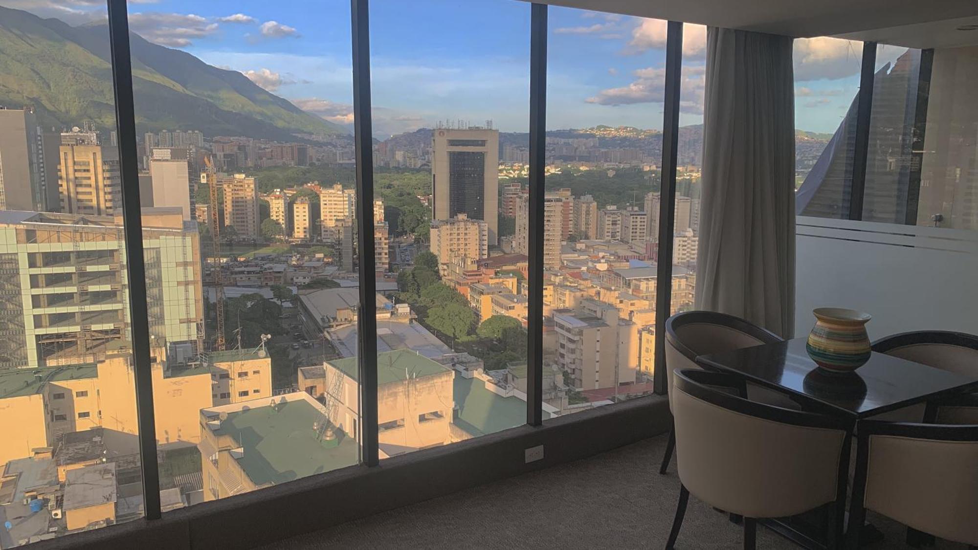 Hotel Chacao Suites การากัส ภายนอก รูปภาพ