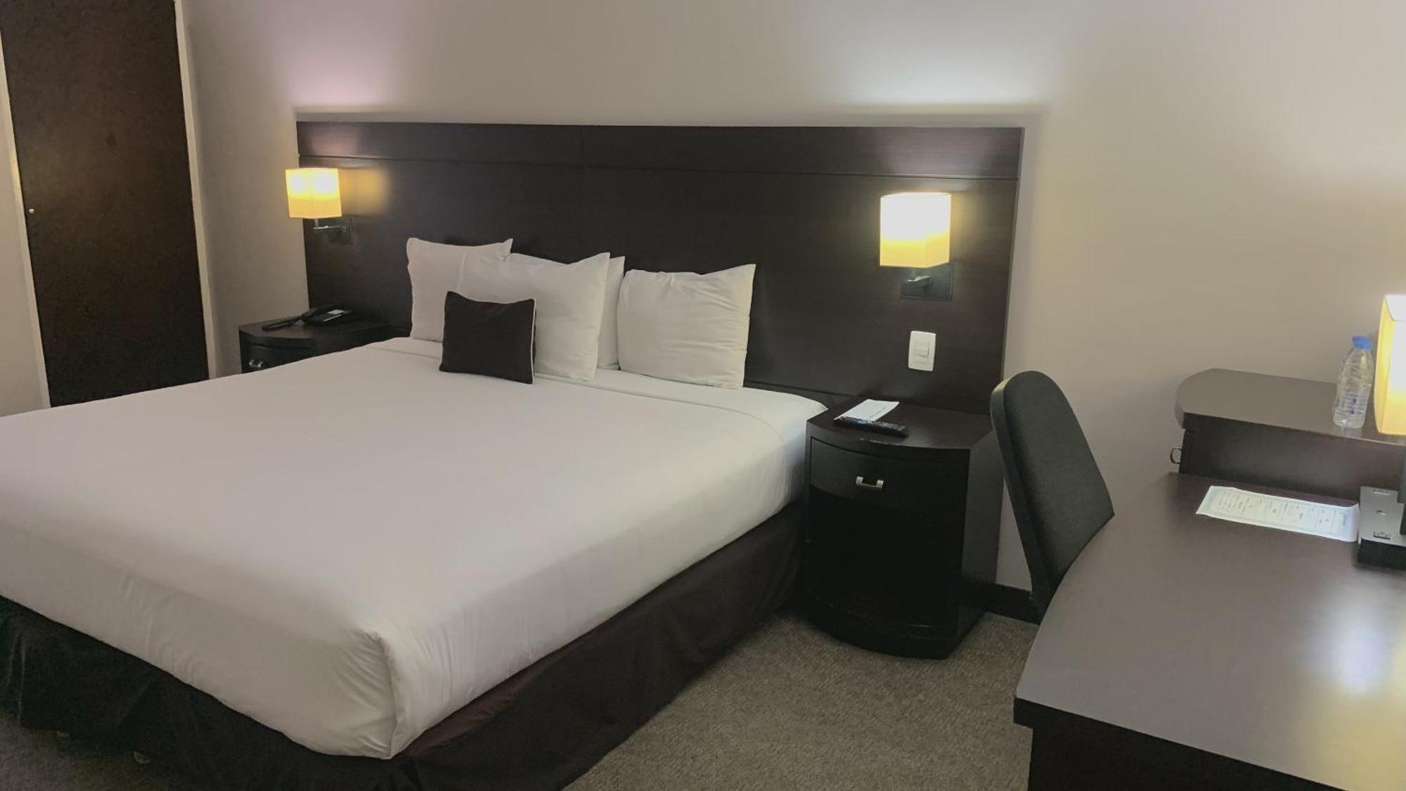 Hotel Chacao Suites การากัส ภายนอก รูปภาพ